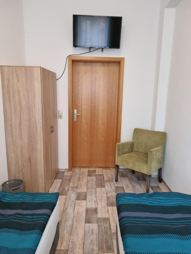 Others 2, Apartmenthaus Werdau, Zwickau