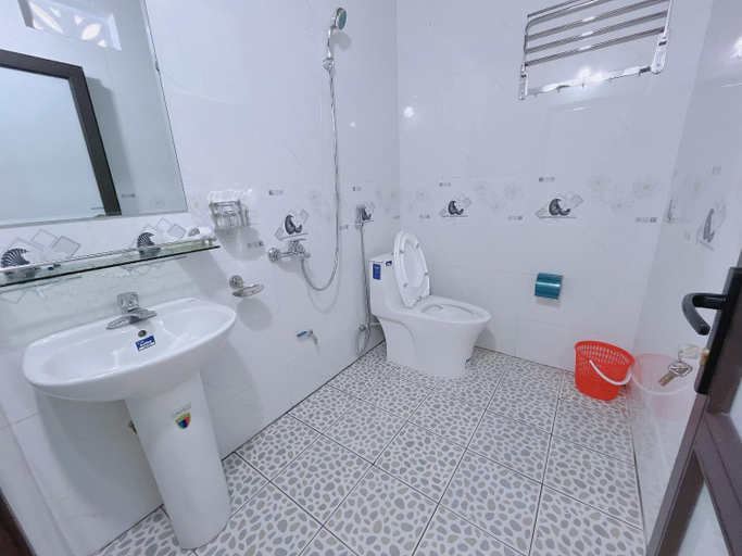 Others 5, Nha Nghi Tuong Vi, Bắc Quang