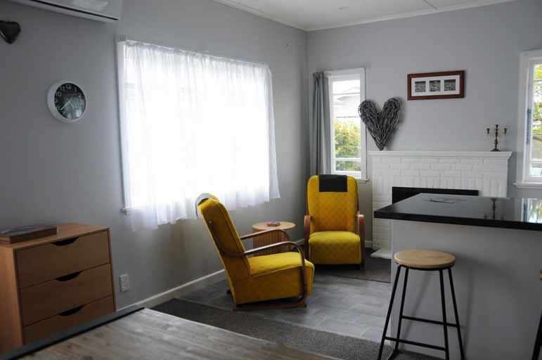 Others 2, Nights on Broadway - THE HOUSE, Matamata-Piako