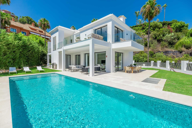 Sport & Beauty 2, VACATION MARBELLA I Villa Monte Halcones, 6BDR, Private-Pool, Brand-New, Incredible Views, Cine and , Málaga