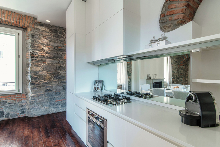 Others 4, Stunning Central Como apt by JOIVY, Como