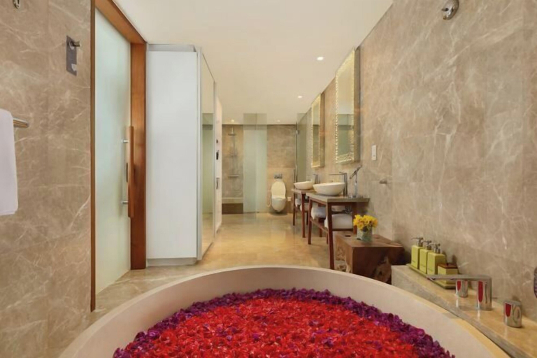 Bathroom 18