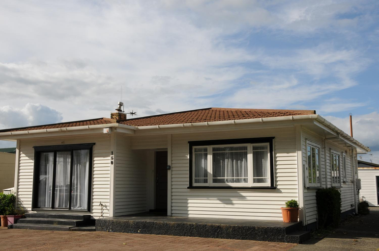 Others 4, Nights on Broadway - THE HOUSE, Matamata-Piako