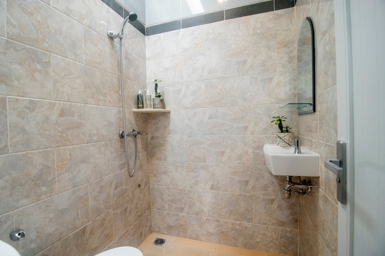 Bathroom 5, The Cozy Haven Sanur, Denpasar
