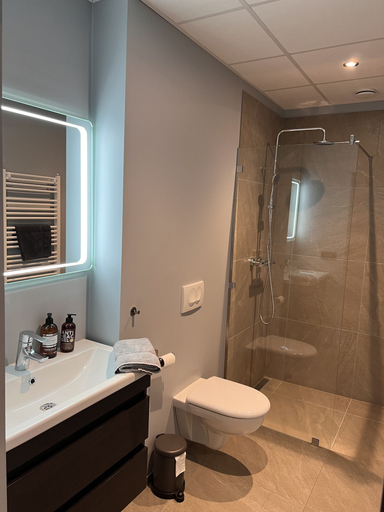 Bathroom 4, TB apartment, Akureyri