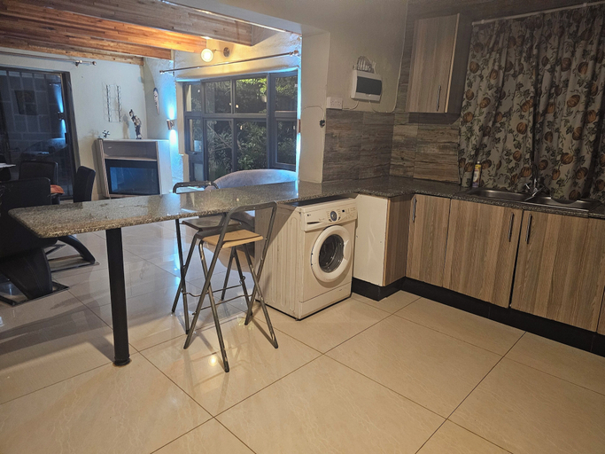 Others 5, Chisa Cha Nkhwazi, Blantyre City