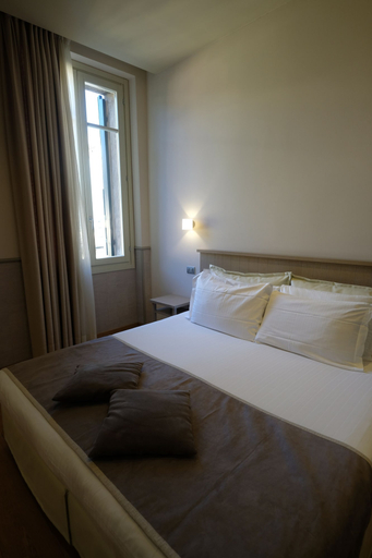 Bedroom 26
