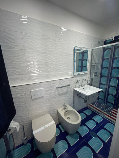 Others 5, la divina bed&breakfast, Salerno