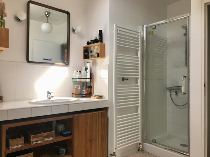 Shower 3, Le Vallon du Perche, Orne