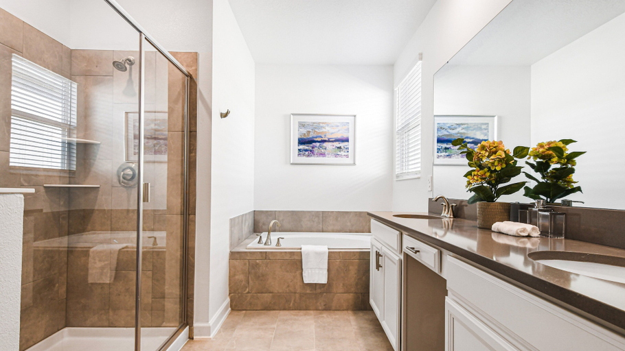 Bathroom 3, Championsgate 6BR Luxury Home Pool Spa Near Disney, Osceola
