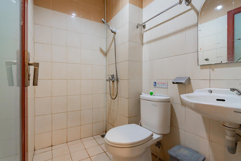 Bathroom 12