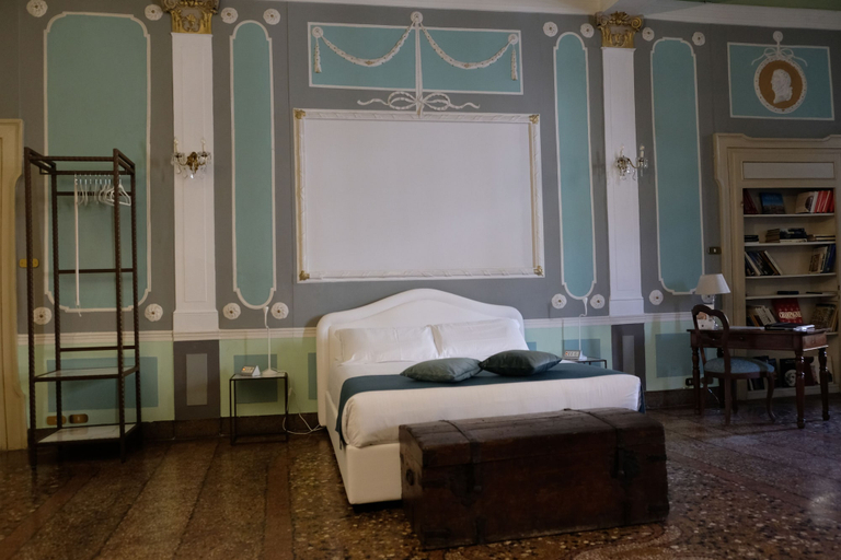 Bedroom 27