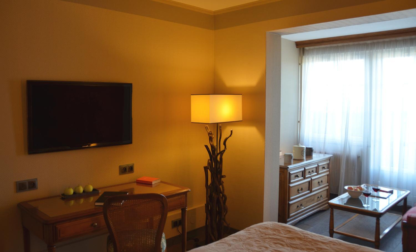 Bedroom, Residence des Chateaux, Bas-Rhin