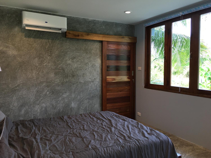 Bedroom 2, COCO HOME Homestay (Coco Home), Ban Phaeo
