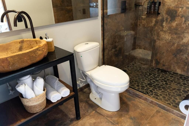 Bathroom 4, GRETEL CHALETS SUIZO, Guatapé