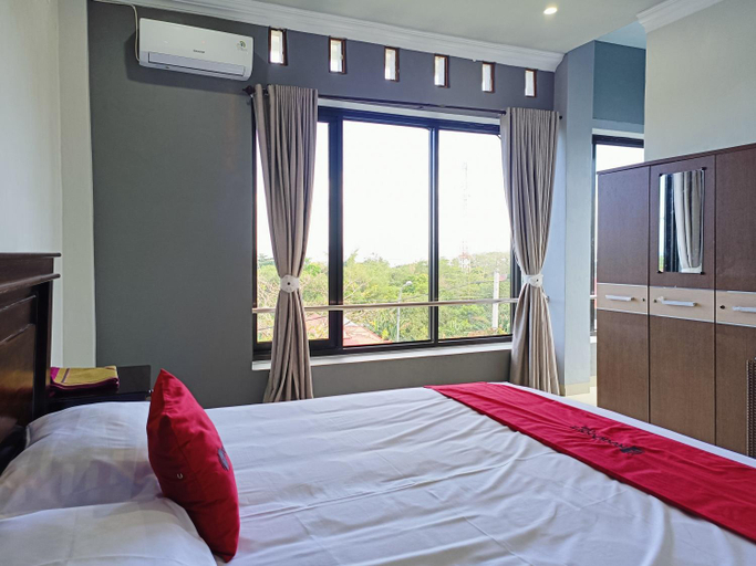 Bedroom 13