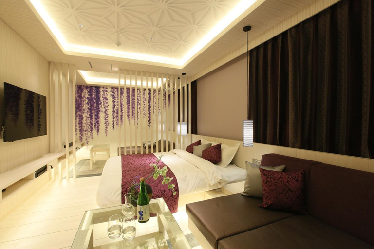 Others 4, HOTEL Miz, Rifu