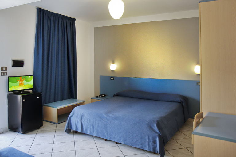 Bedroom 3, Hotel B&B Marina, Salerno