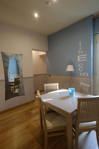 Dining Room 21