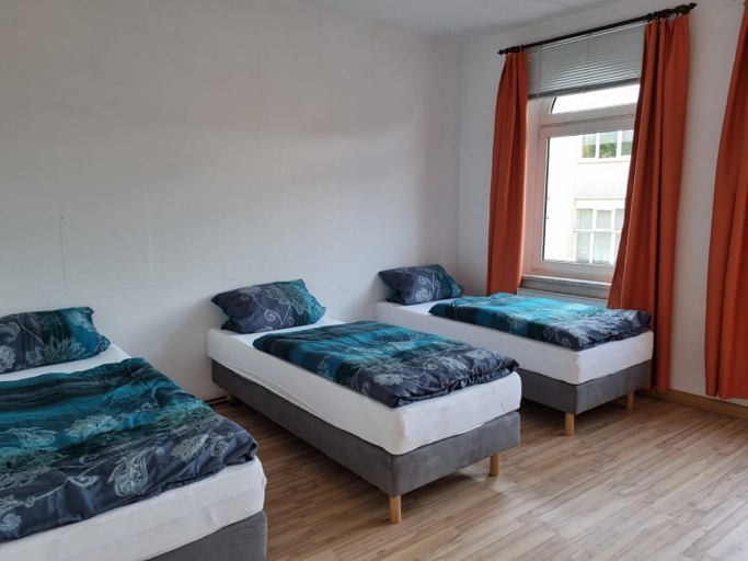 Others 4, Apartmenthaus Werdau, Zwickau