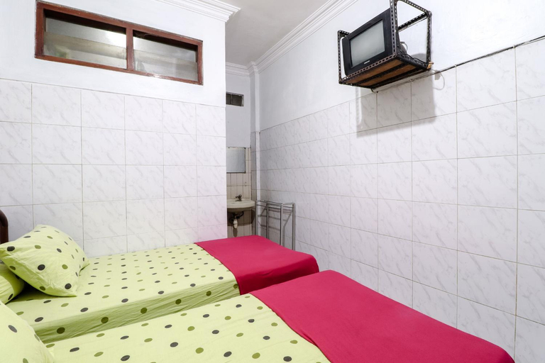 Bedroom 12