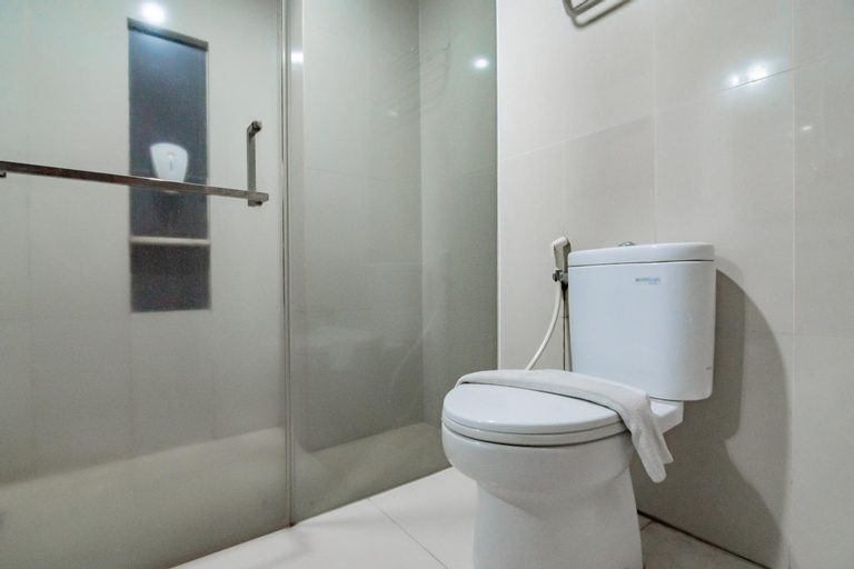 Bathroom 15