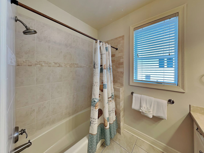 Bathroom 3, Deja Blue Cove by Southern Vacation Rentals, Escambia