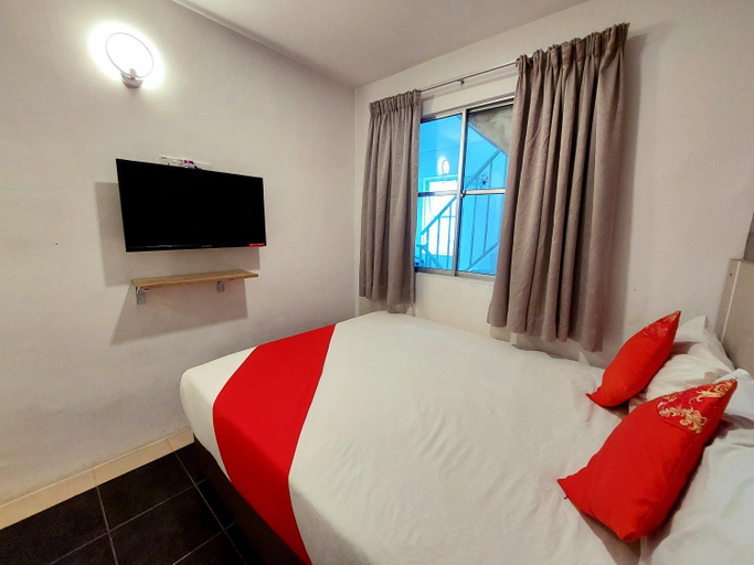 Bedroom 12