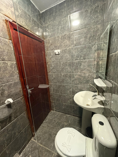 Bathroom 3, Amun Ra Pyramids view, Unorganized in Al Jizah