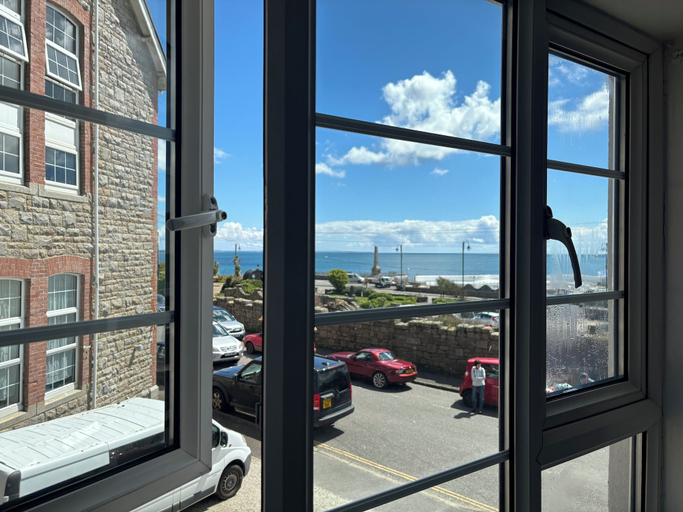 Others 5, The Yacht Inn, Cornwall