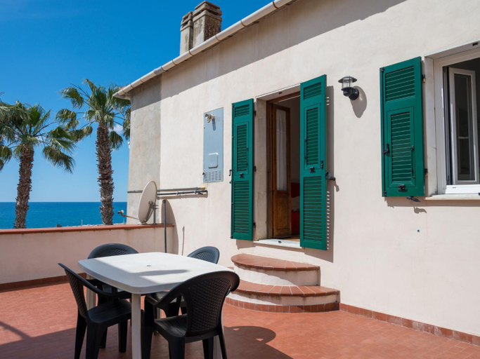 Apartment Alice 3 by Interhome, Imperia