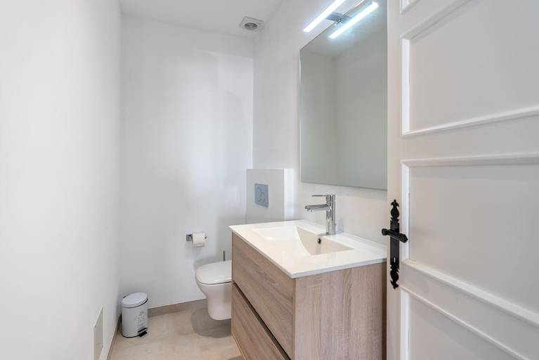 Bathroom 3, Lovely Central Apartment Guillem 3 Bedrooms Close To The Beach, Baleares