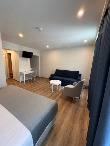 Others 4, Hotel Le Postillon, Echternach