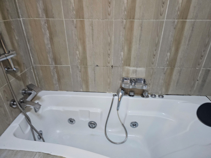 Bathroom 2, Chisa Cha Nkhwazi, Blantyre City