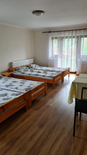 Bedroom 2, Chata u Zaby, Cadca