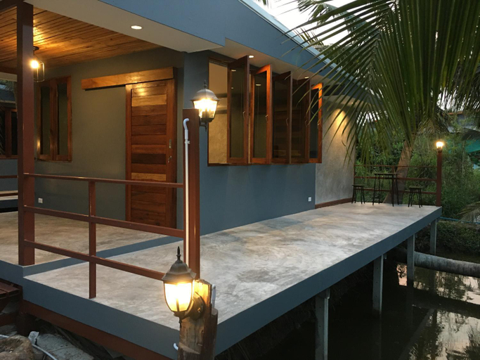 Exterior & Views 1, COCO HOME Homestay (Coco Home), Ban Phaeo