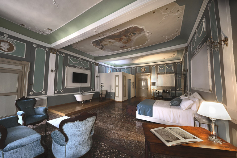 Bedroom 14