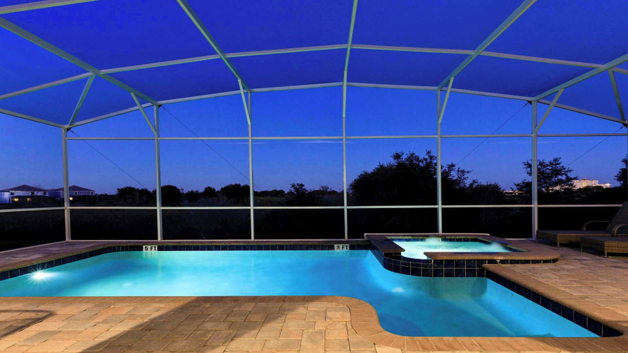 Sport & Beauty 5, Greenview 8BR Home Private Theater Pool/spa/games, Osceola