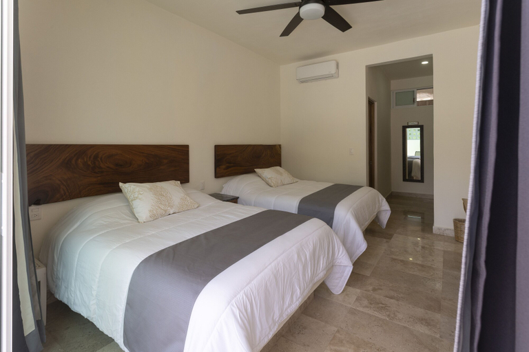 Bedroom 5, Petras, Dist. Pochutla