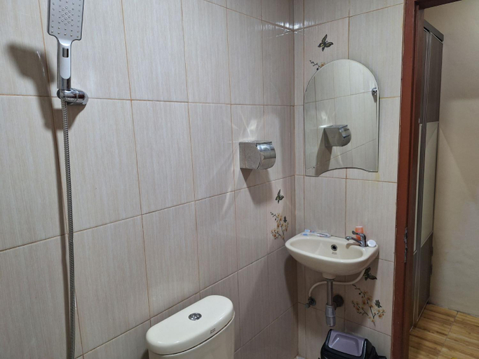 Bathroom 7