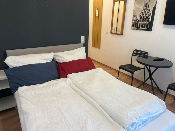 Bedroom 2, Hotel Hages, Lippe
