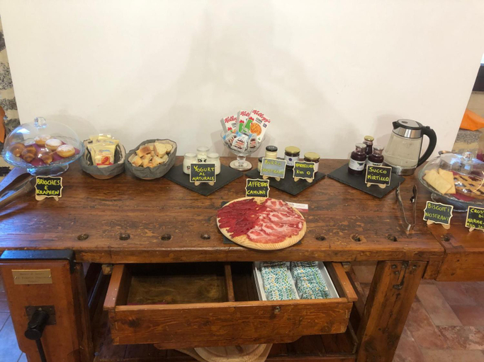Food & Drinks 5, La Torre a colori, Brescia