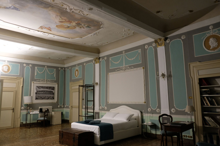 Bedroom 21