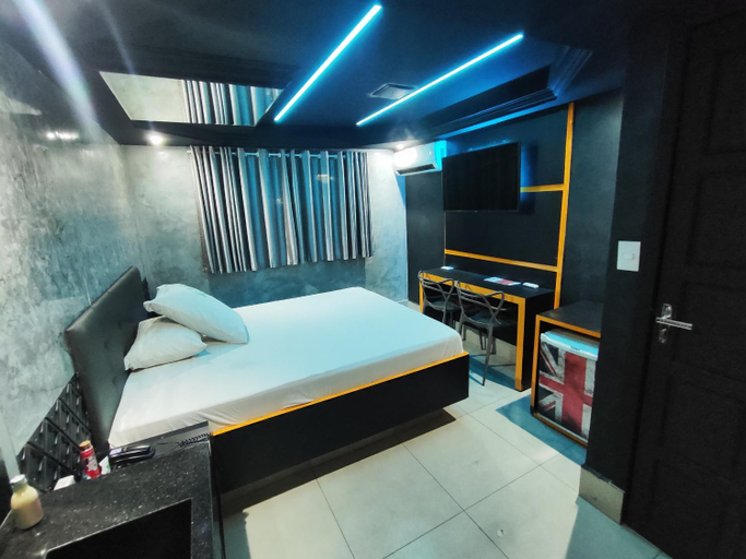 Others 5, Top Motel, São Paulo