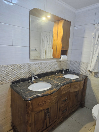 Bathroom 5, Chisa Cha Nkhwazi, Blantyre City