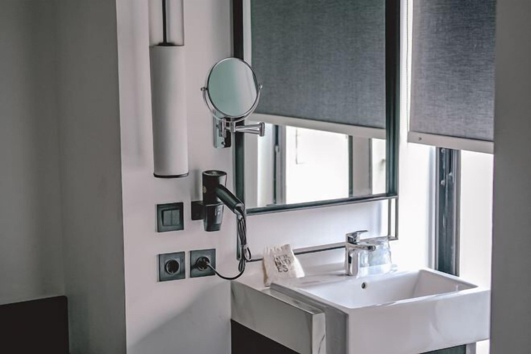 Bathroom 30