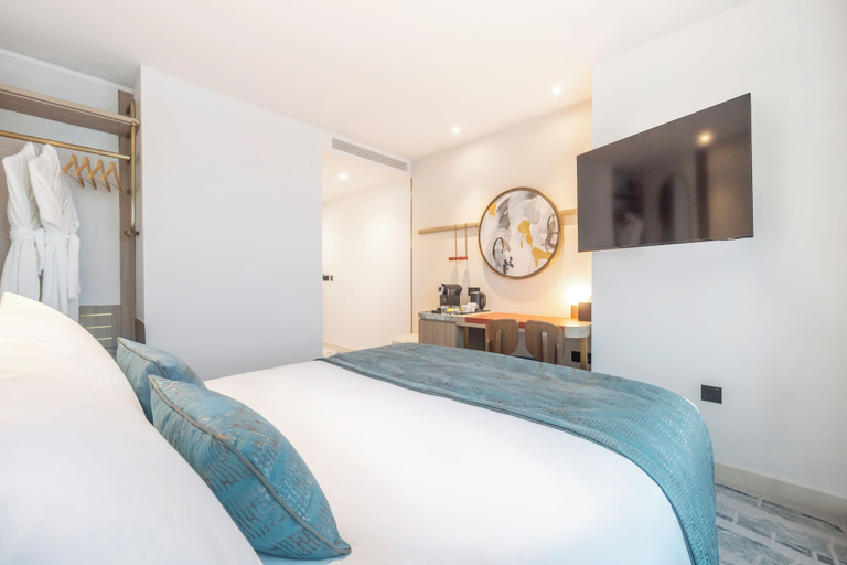 Bedroom 3, Dorsett Canary Wharf London, London