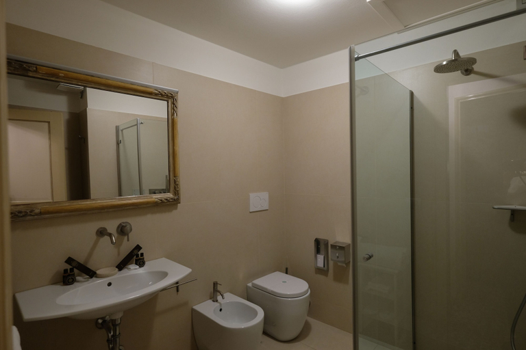 Bathroom 4