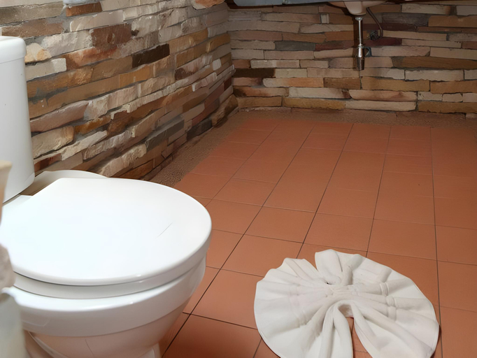 Bathroom 3, Busai Country View Resort, Wang Num Khiaw