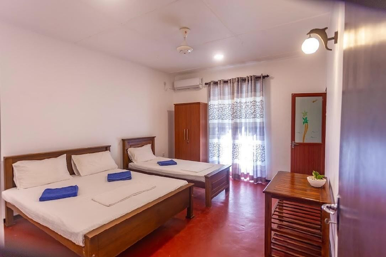 Bedroom 3, Aurelle Villa, Habaraduwa
